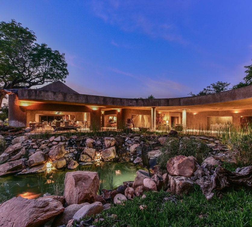 Marvel at the breathtaking beauty of Earth Lodge at Sabi Sabi, an opulent architectural testament. Marvel at the breathtaking beauty of Earth Lodge at Sabi Sabi, an opulent architectural testament.