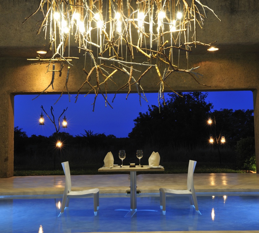 Experience sensory revelations at Sabi Sabi Earth Lodge, where indulgence and splendor await. Experience sensory revelations at Sabi Sabi Earth Lodge, where indulgence and splendor await.